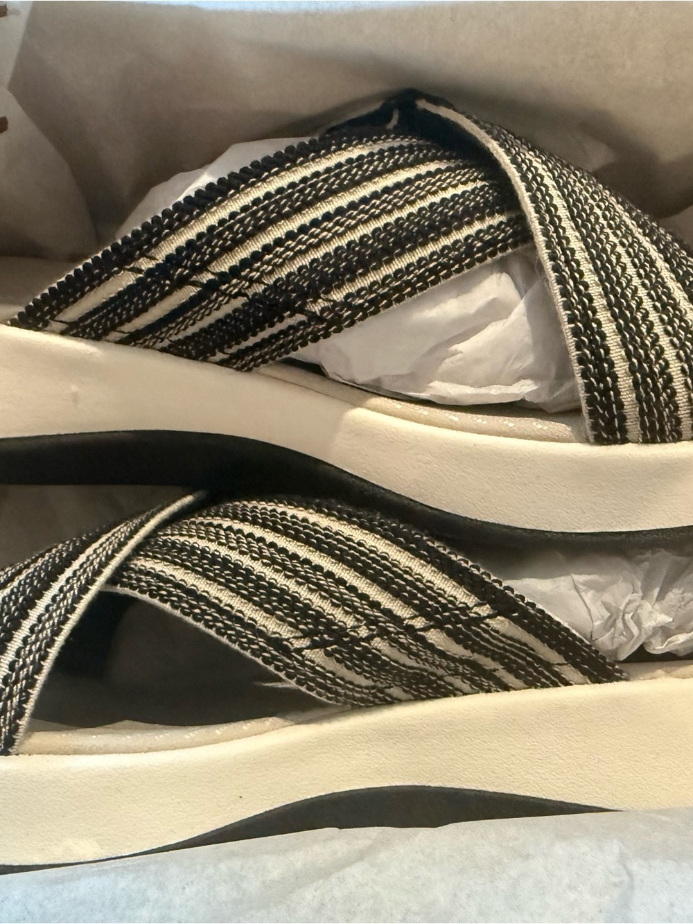New Clarks Women's Cloudsteppers Arla Wave Sandals 9 - Picture 8 of 9